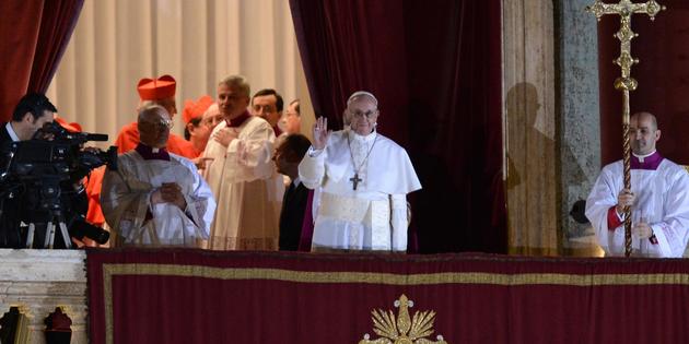Le pape François a donné sa première bénédiction
