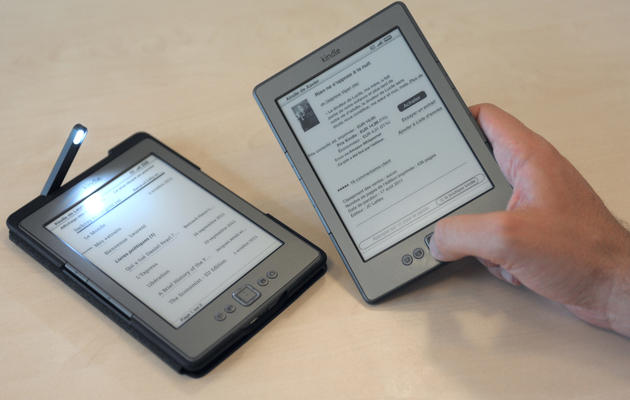 Des liseuses électroniques Kindle produites par Amazon [Eric Piermont / AFP/Archives]
