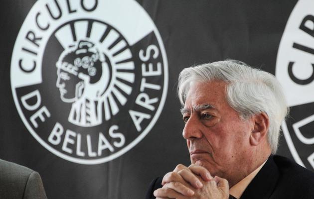 Le pri Nobel de Littérature péruvien Mario Vargas Llosa en conférence de presse à Madrid, le 25 juillet 2012 [Dominique Faget / AFP/Archives]