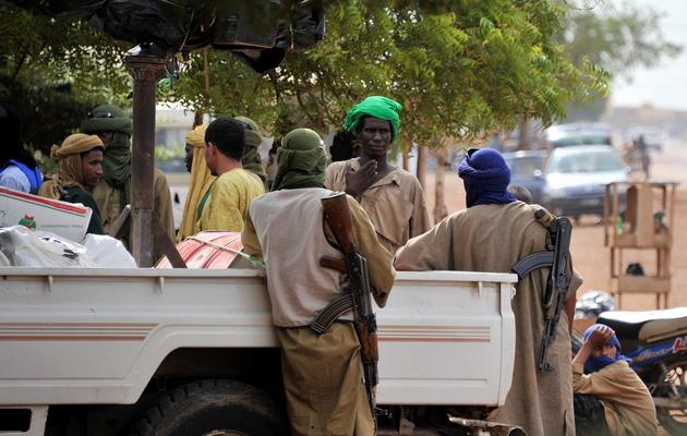 Des islamistes armés en faction dans une rue de Gao, le 21 septembre 2012 [Issouf Sanogo / AFP/Archives]