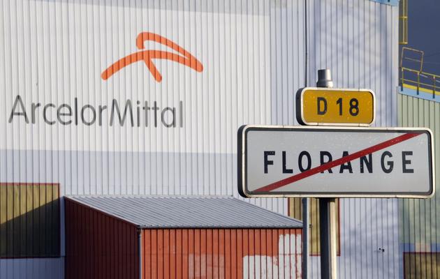 Un panneau indiquant le site d'ArcelorMittal à Florange, dans l'est de la France [Jean-Christophe Verhaegen / AFP/Archives]