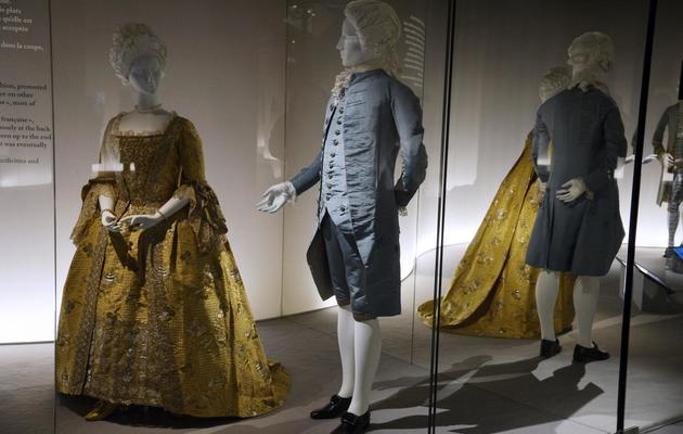 Des vêtements de l'exposition "Deux siècles de mode européenne 1700-1915" au musée des Arts décoratifs à Paris, le 12 décembre 2012 [Bertrand Guay / AFP]