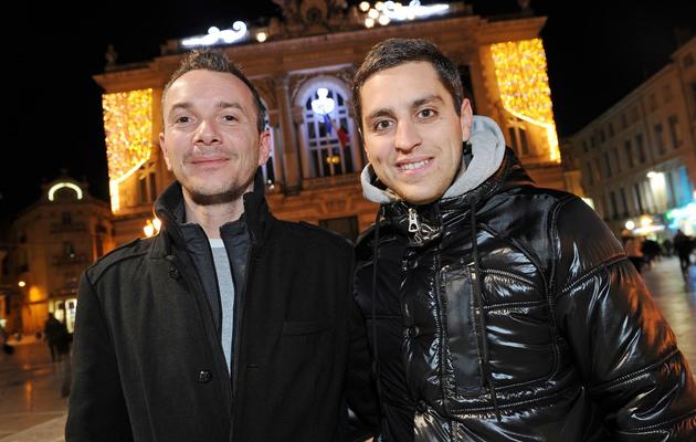 Vincent Autin (g) et son compagnon Bruno, qui devraient former le premier couple gay marié en France, posent à Montpellier, le 12 janvier 2013 [Pascal Guyot / AFP/Archives]