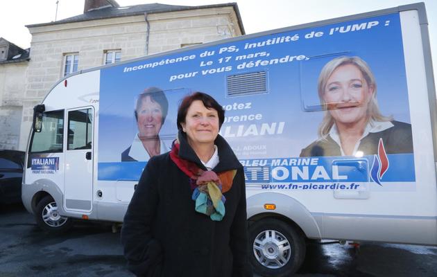 La candidate du FN Florence Italiani dans la 2e circonscription de l'Oise, le 14 mars 2013 à Noailles, dans le Nord [Pierre Verdy / AFP]
