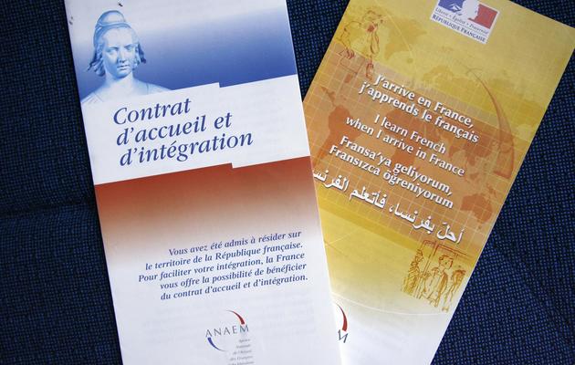 Brochures d'information sur le Contrat d'accueil et d'intégration, en date du 07 décembre 2006  [Jean-Pierre Muller / AFP/Archives]