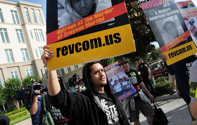 Manifestation de soutien à la famille de Trayvon Martin devant le tribunal à Sanford, en Floride, le 10 juin 2013 [Gerardo Mora / Getty Images/AFP]