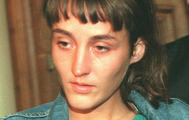 Florence Rey à l'ouverture de son procès le 17 septembre 1998 à Paris [Michel Gangne / AFP/Archives]