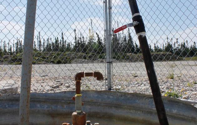 Un puits le 13 août 2013 à Anticosti, au Québec, où furent menées des explorations en 2010 [Clement Sabourin / AFP]