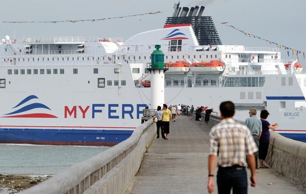 "Le Berlioz" de la compagnie MyFerryLink, la Scop des ex-SeaFrance, quitte le port de Calais le 20 août 2012 [Philippe Huguen / AFP/Archives]