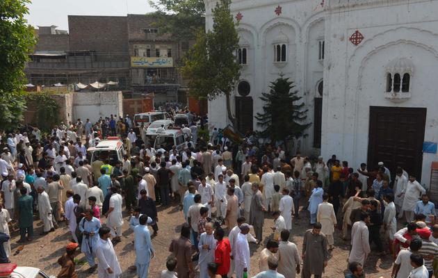 L'église devant laquelle a été perpétré un double attentat suicide, le 22 septembre 2013 à Peshawar, au Pakistan [A. Majeed / AFP]