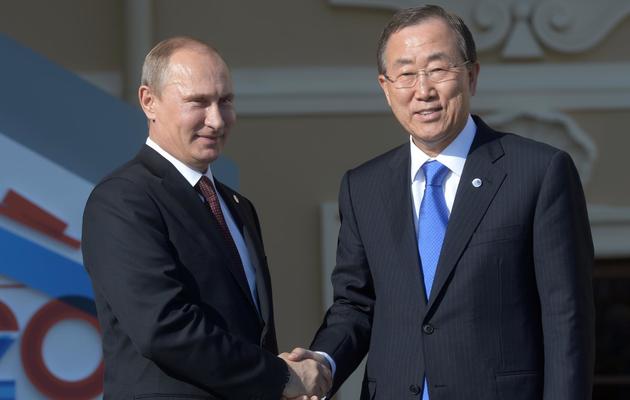 Le président russe Vladimir Poutine (g) et le Secrétaire général de l'ONU, Ban Ki-moon , le 5 septembre 2013 au G-20 à Saint-Pétersbourg [Guneev Sergey / G20russia/AFP/Archives]