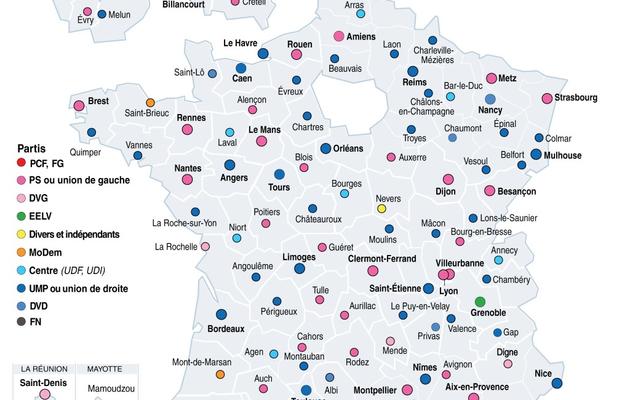Carte de France avec les résultats officiels à 01h00 dans 101 préfectures de département et 41 villes de +100 00 habitant  [L. Saubadu/S. Ramis, - / AFP]