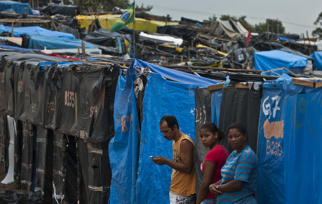Environ 8.000 familles vivent sous des tentes dans le campement illégal de la "Nouvelle Palestine" à Sao Paulo le 9 janvier 2014 [Nelson Almeida / AFP]