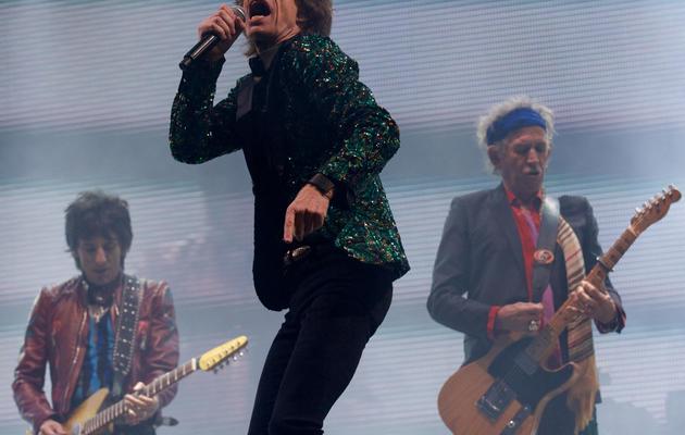 Mick Jagger (c), Ron Wood (g) et Keith Richards sur scène le 29 juin 2013 au festival de Glastonbury, en Angleterre [Andrew Cowie / AFP/Archives]