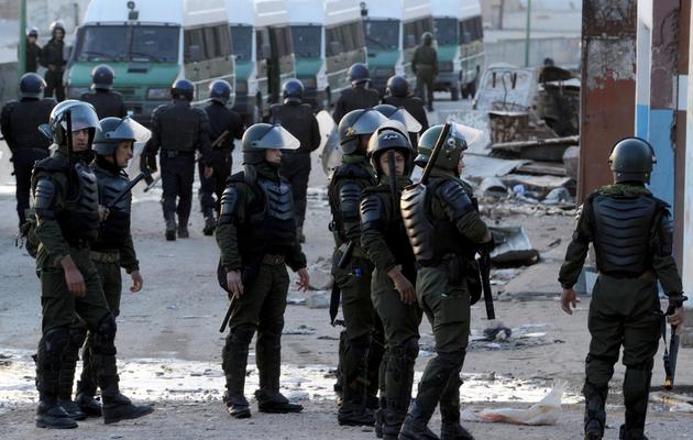 Des forces de sécurité algérienne à Ghardaïa le 18 mars 2014 [Farouk Batiche / AFP/Archives]