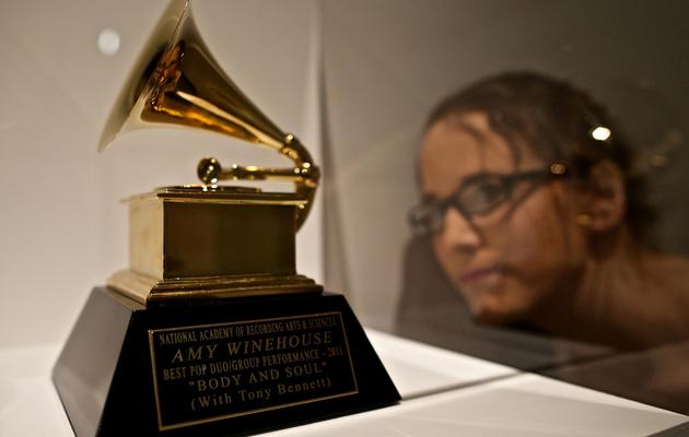 Le Grammy award gagné par la chanteuse Amy Winehouse en 2011 pour son duo avec Tony Bennett, le 2 juillet 2013 au Musée juif de Londres   [Andrew Cowie / AFP]