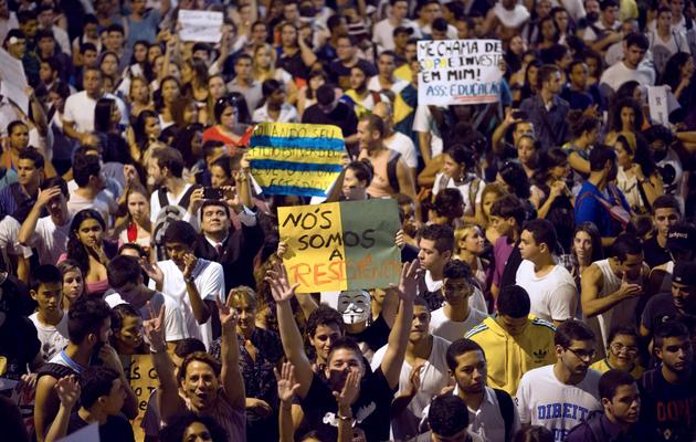 Des manifestants le 19 juin 2013 à Niteroi, à 10 km de Rio de Janeiro [ / AFP]
