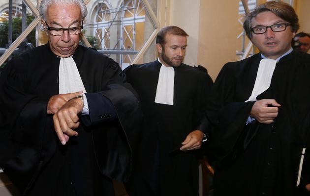 Les avocats des plaignants, Benoît Ducos-Ader (g), Arnaud Dupin (d)et Nicolas Huc Morel (c), au Palais de justice de Bordeaux, le 24 septembre 2013  [Patrick Bernard / AFP]