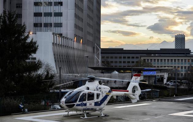 L'héliport de l'hôpital de Grenoble où a été admis l'ancien champion allemand de Formule 1 Michael Schumacher après un accident de ski, le 29 décembre 2013 [Jeff Pachoud / AFP]