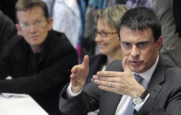 Le ministre de l'Interieur Manuel Valls dans la banlieue de Rennes, le 9 janvier 2014  [Jean-Sébastien Evrard / AFP]