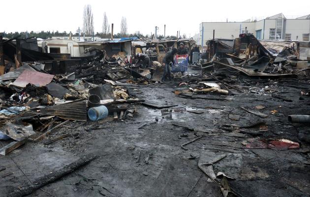 Le camp de Roms incendié où une fillette bulgare de 8 ans a trouvé la mort à Bobigny, le 12 février 2014 [Julian Colling / AFP]