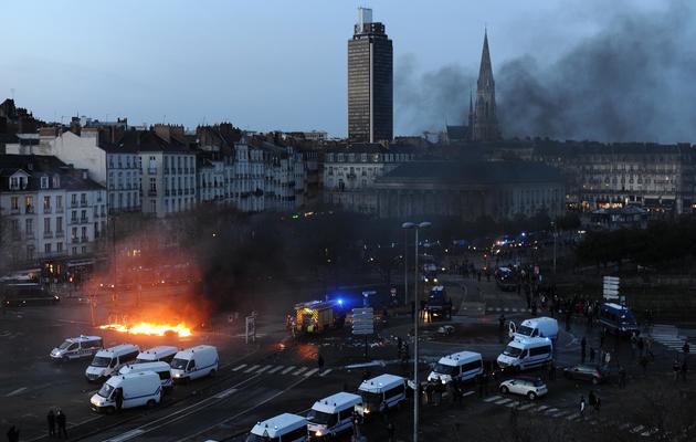 Affrontements dans les rues de Nantes entre manifestants et policiers, le 22 février 2014 [Jean-Sébastien Evrard / AFP]