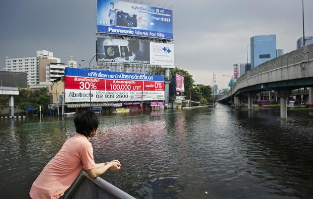 Photo d'archives du 11 novembre 2011 montrant un quartier inondé de Bangkok en Thailande, ville construite sur des terrains marécageux [Nicolas Asfouri / AFP/Archives]