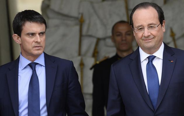 Le Premier ministre Manuel Valls et le président Francois Hollande à la sortie du Conseil des ministres le 4 avril 2014 à l'Elysée  [Lionel Bonaventure / AFP]