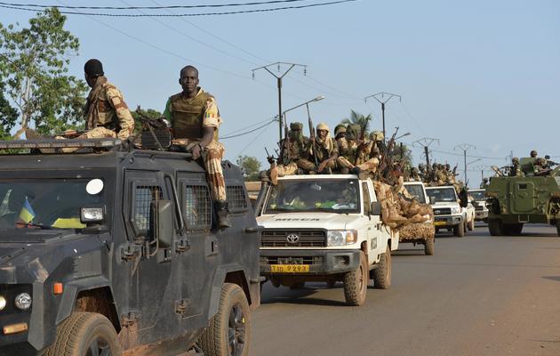 Un convoi de soldats tchadiens quitte Bangui, le 4 avril 2014 [Miguel Medina / AFP]