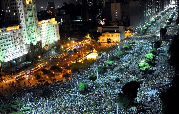 Manifestation massive à Rio de Janeiro contre la hausse des prix et la corruption le 20 juin 2013 [Tasso Marcelo / AFP/Archives]