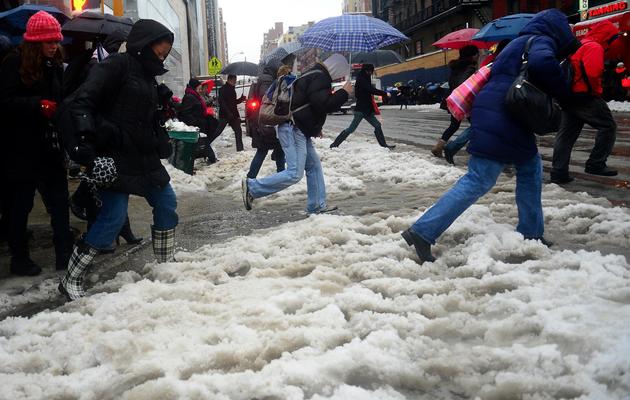 Une rue enneigée de New York, le 5 février 2014 [Emmanuel Dunand / AFP]