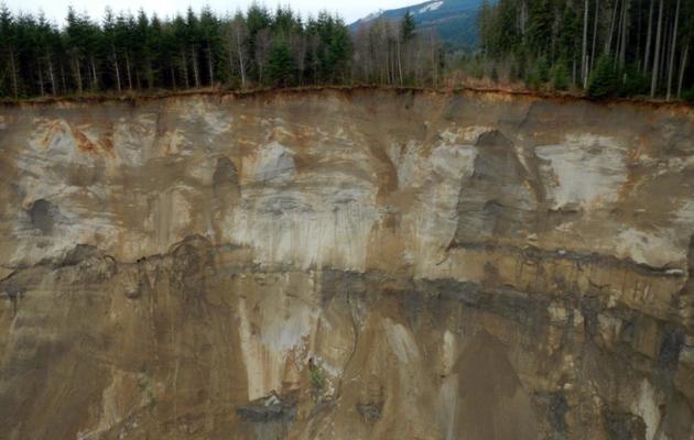 Vue du pan de montagne qui s'est écroulé, près d'Oso, dans l'Etat de Washington, le 22 mars 2014 [ / WSDT/AFP/Archives]