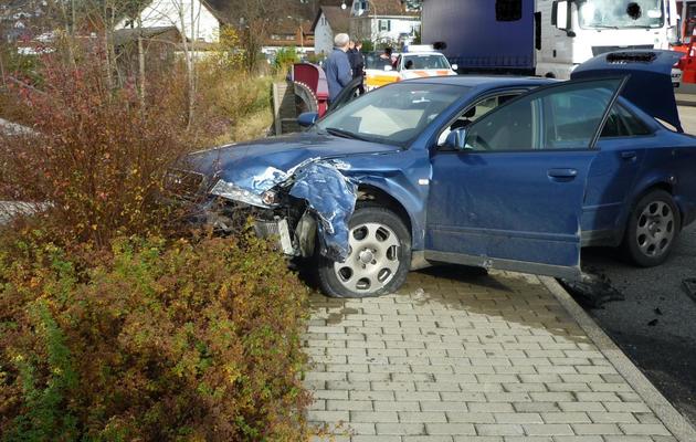 Photo de la police allemande, diffusée le 16 novembre 2012, montrant le véhicule accidenté dans le coffre duquel a été retrouvée Chloé [ / Police d'Offenbourg/AFP]