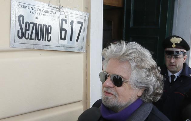 L'ex-comique italien Beppe Grillo à Gênes, le 25 février 2013 [Fabio Muzzi / AFP]
