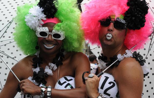 Des Brésiliens déguisés pour le carnaval de Rio, le 9 février 2013 [Vanderlei Almeida / AFP]