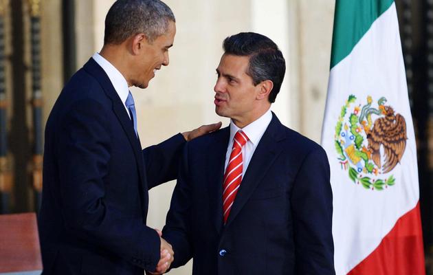 Barack Obama et le président mexicain Enrique Pena Nieto, le 2 mai 2013 à Mexico [Mandel Ngan / AFP]