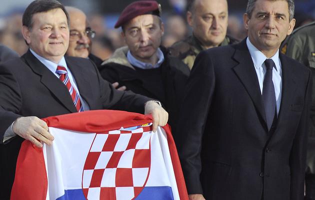 Les anciens généraux croates Gotovina (à droite) et Markac arrivent à Zagreb, le 16 novembre 2012 [Hrvoje Polan / AFP]
