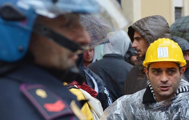 Des ouvriers d'Ilva de Gênes manifestent à Rome le 29 novembre 2012 [Alberto Pizzoli / AFP]