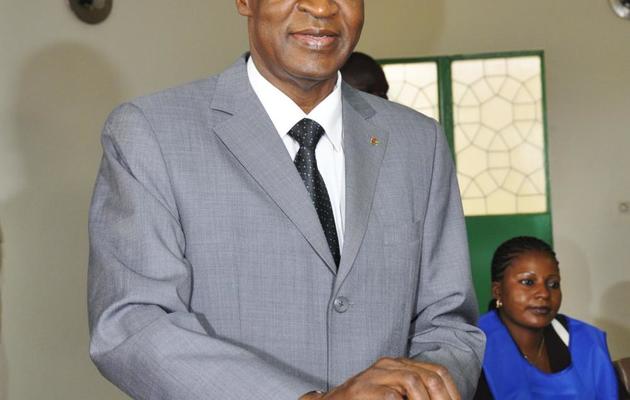 Le président burkinabè Blaise Compaoré vote le 2 décembre 2012 à Ouagadougou [Ahmed Ouoba / AFP]