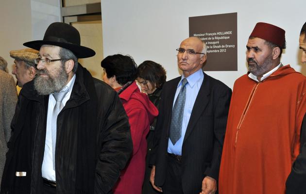 Un rabbin et des imams au Mémorial de la Shoah à Drancy (Seine-Saint-Denis), le 4 février 2013 [Mehdi Fedouach / AFP]