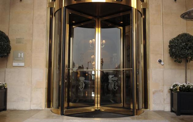 Entrée de l'Hôtel de Crillon, le 28 mars 2013 à Paris [Eric Piermont / AFP]