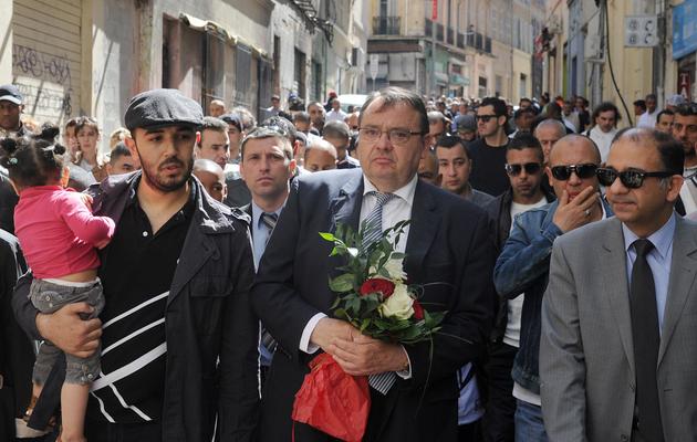 Patrick Mennucci lors de l'hommage  le 11 mai 2013 à Marseille  à l'homme mort après avoir été poignardé  au cutter [Boris Horvat / AFP]