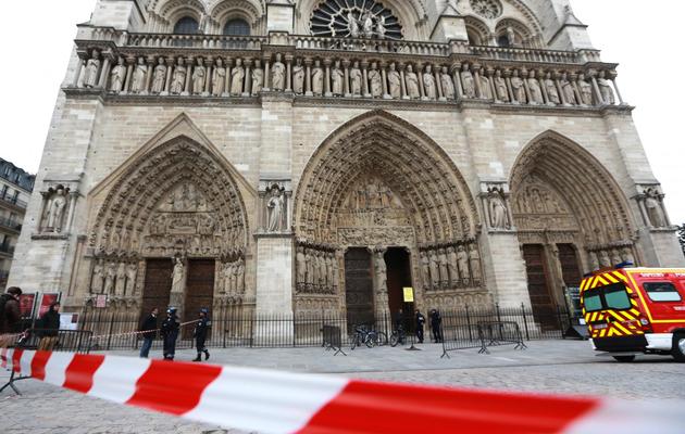 Notre-Dame de Paris évacuée, le 21 mai 2013 [Pierre Verdy / AFP]
