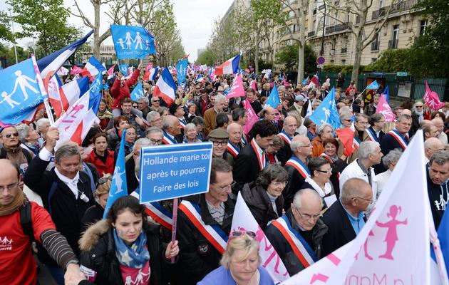 Des opposants au mariage pour les couples homosexuels défilent, le 26 mai 2013 à Paris [Eric Feferberg / AFP]
