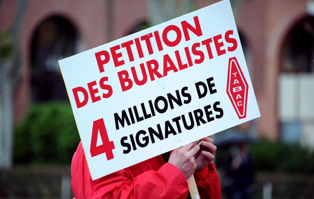 Des buralistes manifestent à Toulouse le 30 mai 2013 [Pascal Pavani / AFP]