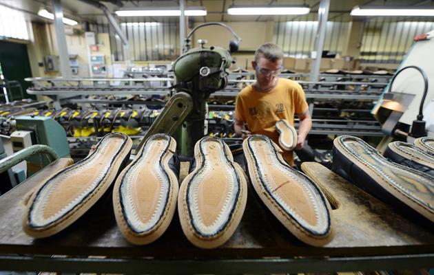 Fabrication de chaussures paraboot le 3 juin 2013 à Tullins [Philippe Desmazes / AFP]