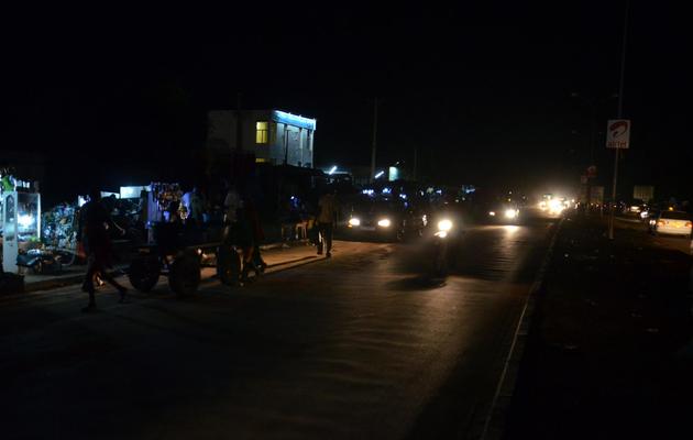 Une rue de Niamey dépourvue d'éclairage public, le 18 juin 2013 [Boureima Hama / AFP]