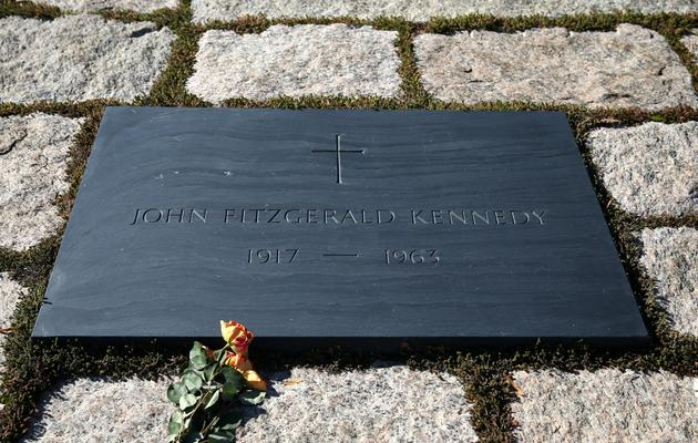 La tombe du président américain John Fitzgerald Kennedy, le 19 novembre 2013 au cimetière d'Arlington, en Virginie [Mark Wilson / Getty Images/AFP/Archives]
