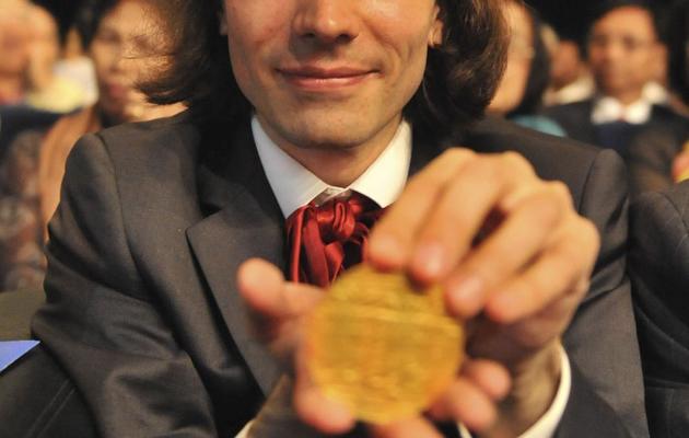 Le mathématicien français Cedric Villani, récompensé de la médaille Fields des mathématiques, souvent comparée au prix Nobel de la discipline, le 19 octobre 2010, à Hyderabad [Noah Seelam / AFP]