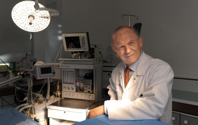 Le professeur Alain Carpentier fondateur de la Société Carmat, le 17 juin 2010 à  l'hôpital Georges-Pompidou à Paris [Miguel Medina / AFP/Archives]
